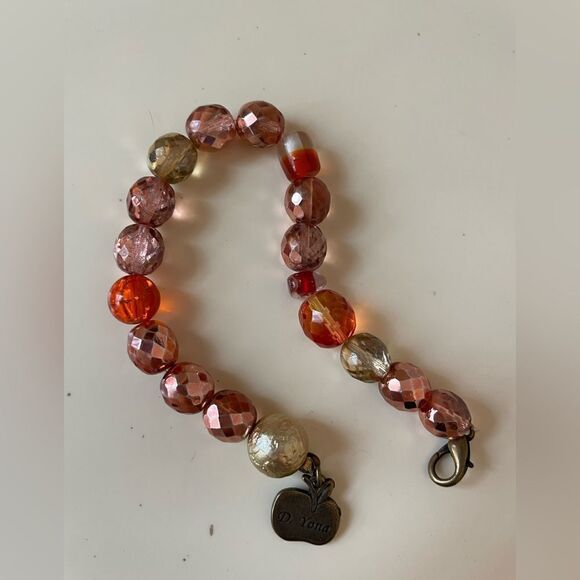 Adorable beaded bracelet  - Picture 3 of 4